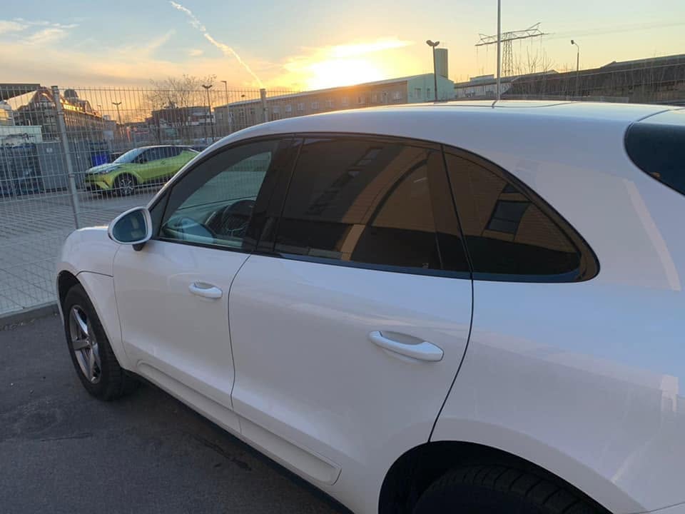 Getöntes Fahrzeug